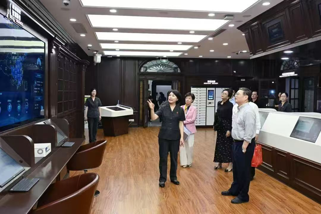 全国人大代表、集团董事长樊芸赴上海金融法院，开展《金融法》专题调研。