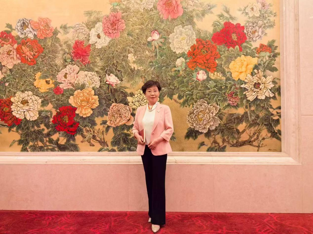 集团董事长参加第十四届全国人大常委会第十六次会议，并受委员长办公室邀请进行交流、座谈