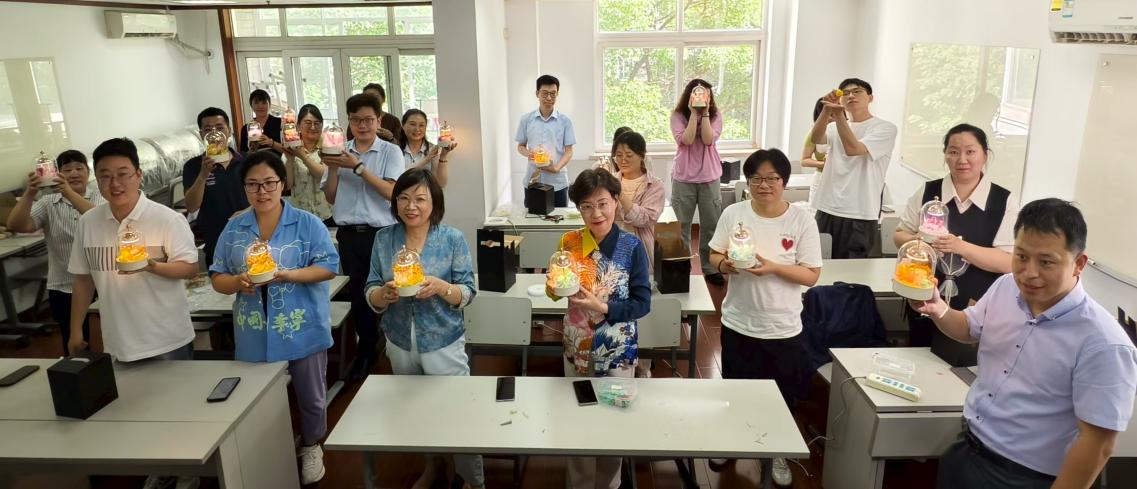 指尖生花承非遗，灯影流转萃芳华 ——上海富申评估咨询集团工会举办非遗文化活动